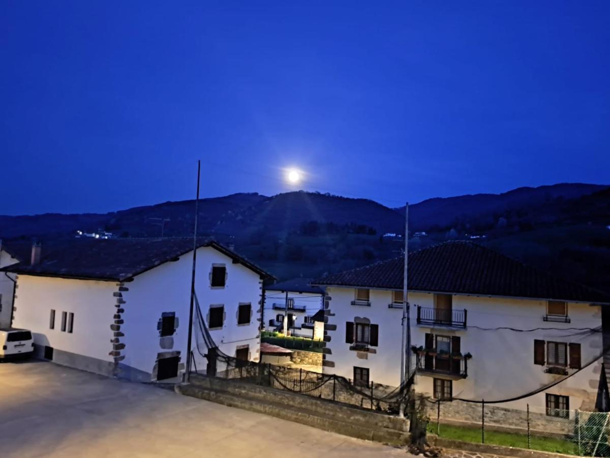 Posada De Oitz Oiz Extérieur photo